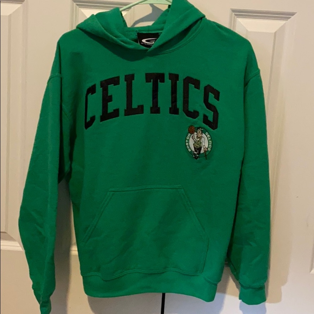 Celtic’s green unisex sweatshirt size small